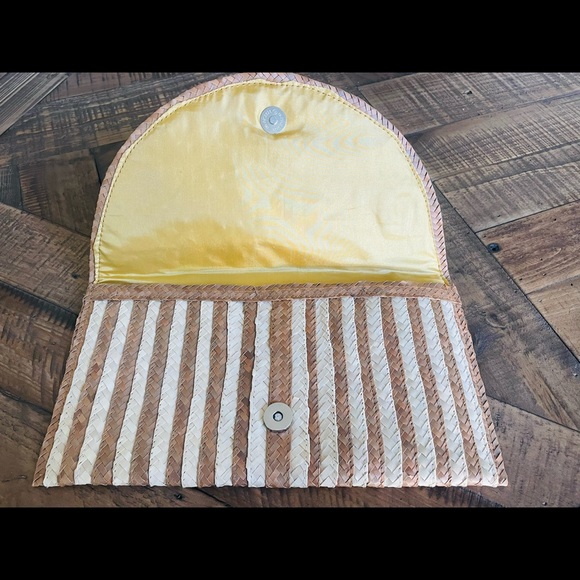 Bali Stripe Rattan Clutch - Picture 3 of 4